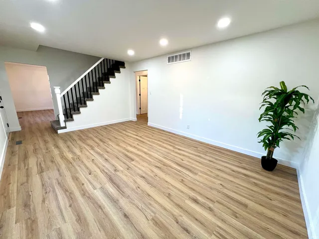 $289,000 | 7402 Oaklawn Drive, Newburgh, IN 47630