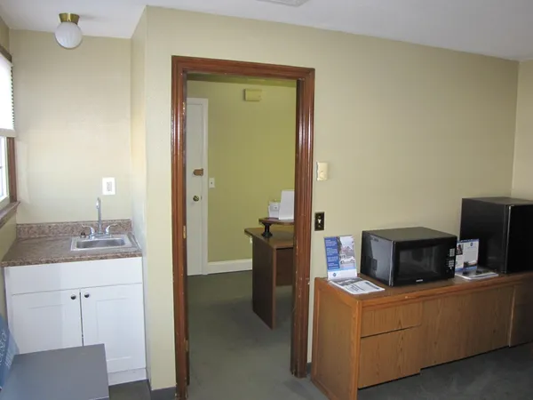 $800 | 1100 Valley Street, Manchester, NH 03103