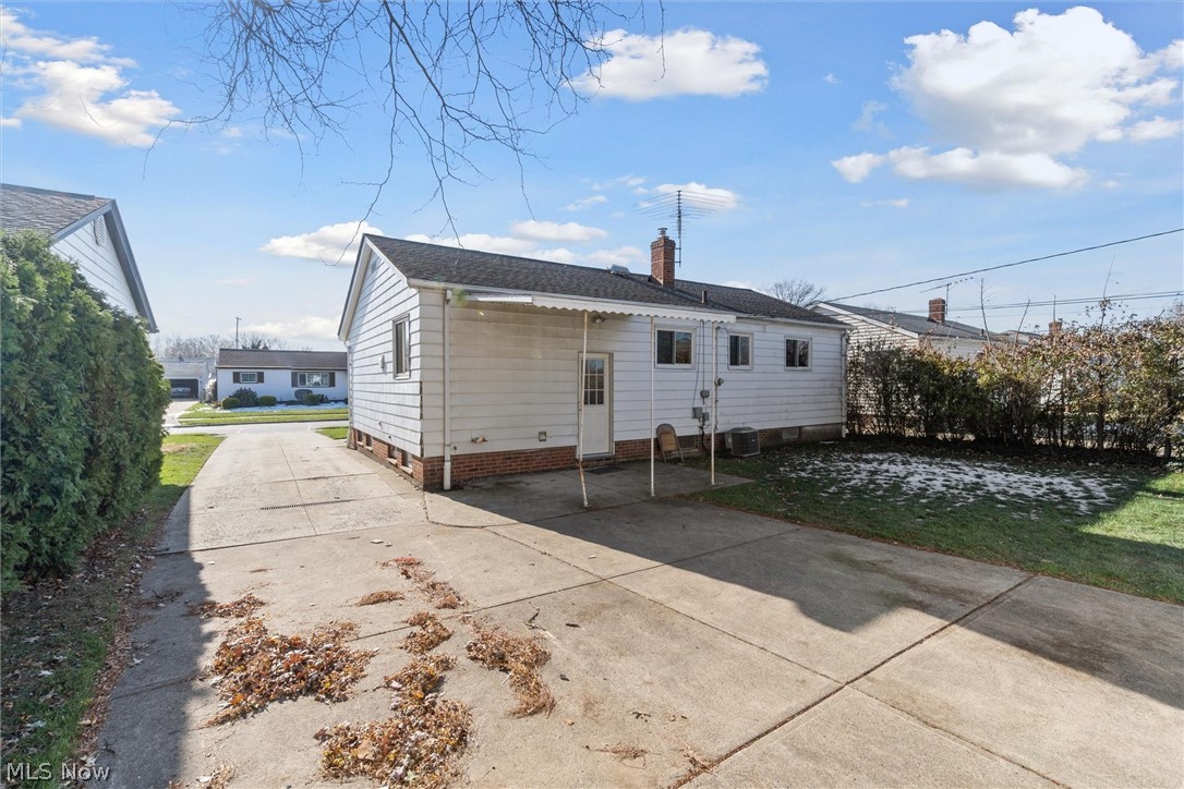 30401 Vineyard Road Willowick, OH 44095 - Photo 22 of 26 Gallery Image 22
