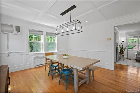 $989,000 | 367 Old Mamaroneck Road, White Plains, NY 10605
