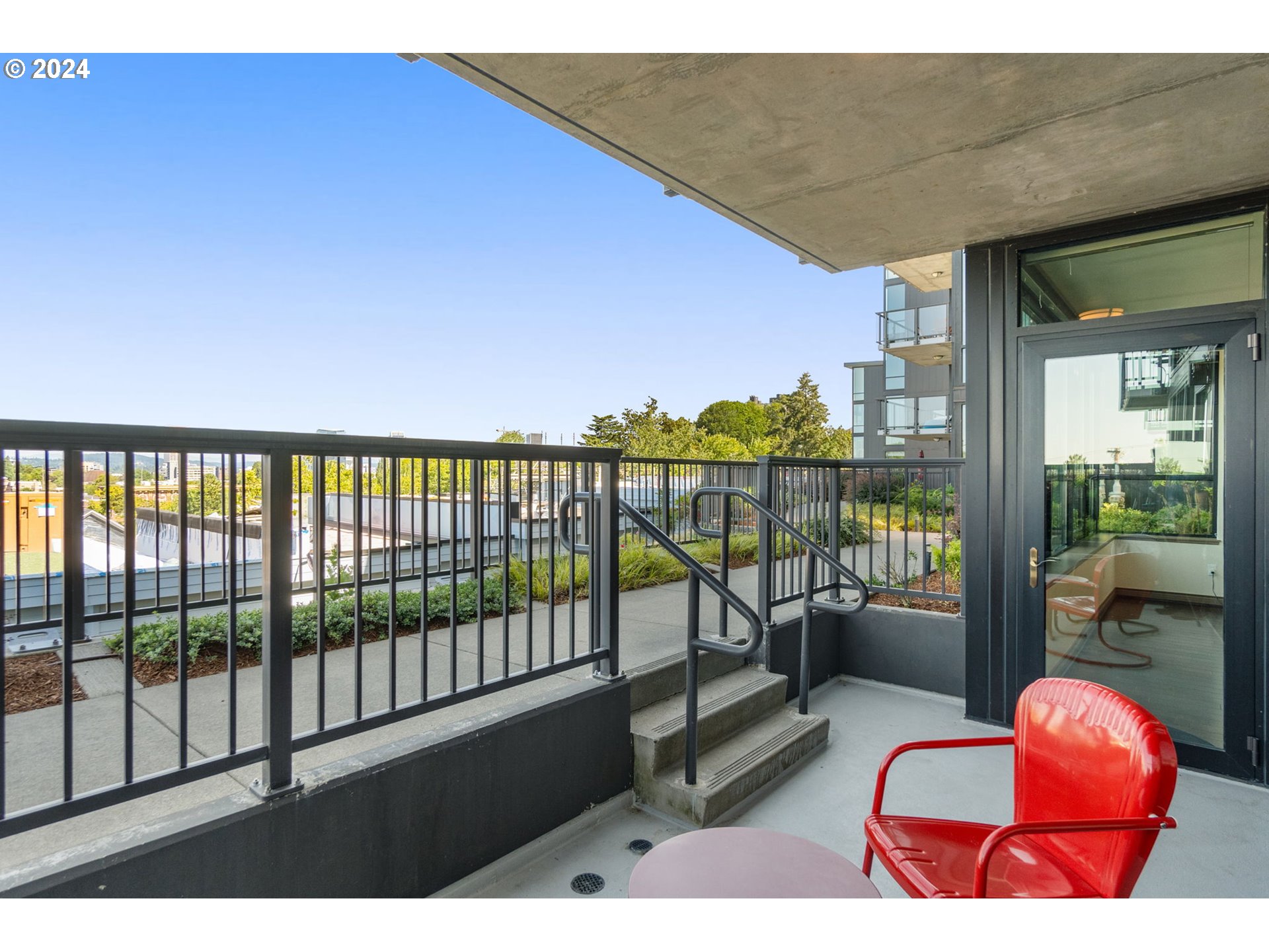 2454 Northwest Westover Road, Unit 104 Portland, OR 97210 - Photo 16 of 30