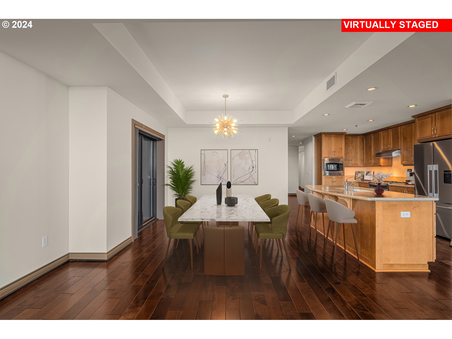 2454 Northwest Westover Road, Unit 104 Portland, OR 97210 - Photo 9 of 30