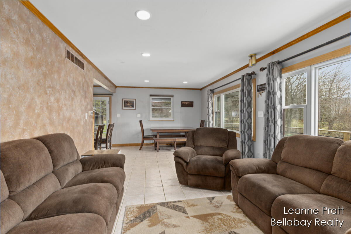 4194 Farrel Road Hastings, MI 49058 - Photo 20 of 41 IMG_1003