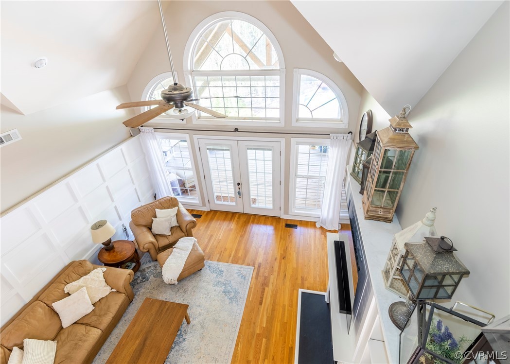 5776 Moore Creek Road Powhatan, VA 23139 - Photo 38 of 45 a living room with furniture and a large window