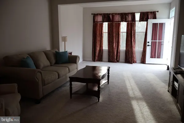 $2,950 | 659 Thomas Penn Dr Grove, West Grove, PA 19390