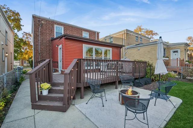 $599,000 | 6319 North Le Mai Avenue, Chicago, IL 60646