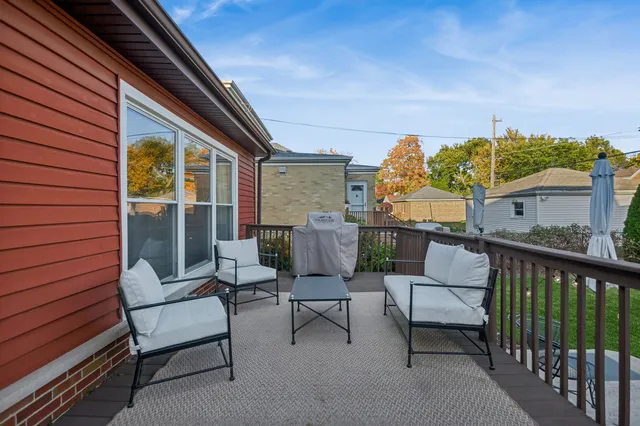 $599,000 | 6319 North Le Mai Avenue, Chicago, IL 60646