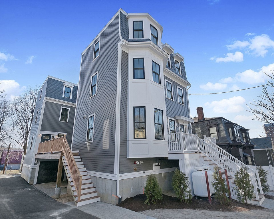 128 Thornton Street, Unit 2 Boston, MA 02119 - Photo 12 of 15 Gallery Image 12