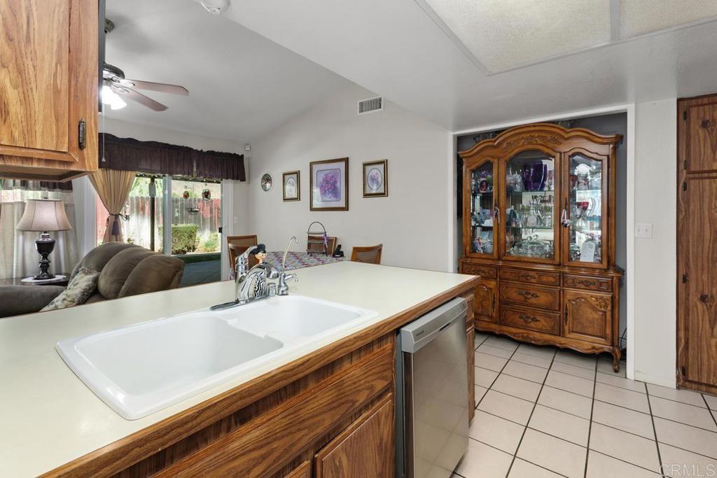 9209 Agave Place Riverside, CA 92503 - Photo 11 of 26 Gallery Image 11