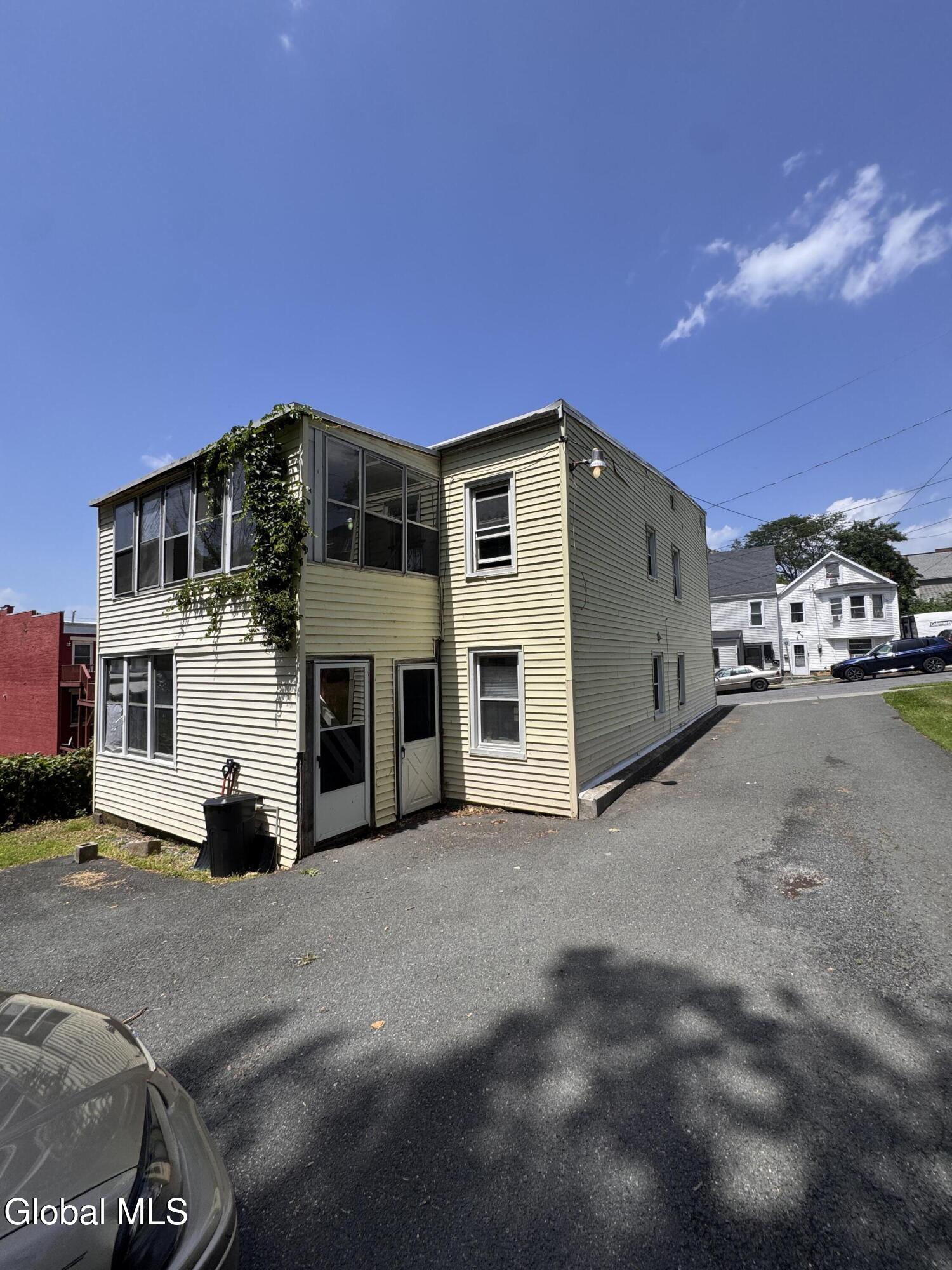 8 John Street Rensselaer, NY 12144 - Photo 7 of 19 IMG_1068