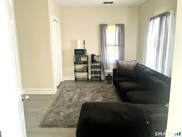 $3,400 | 233 Valley Street, New Haven, CT 06515