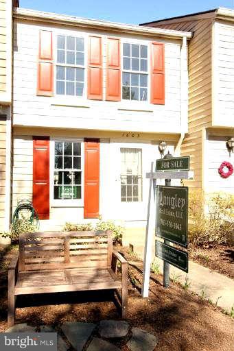 1603 Fieldthorn Drive Reston, VA 20194 - Photo 1 of 29 Exterior (Front)