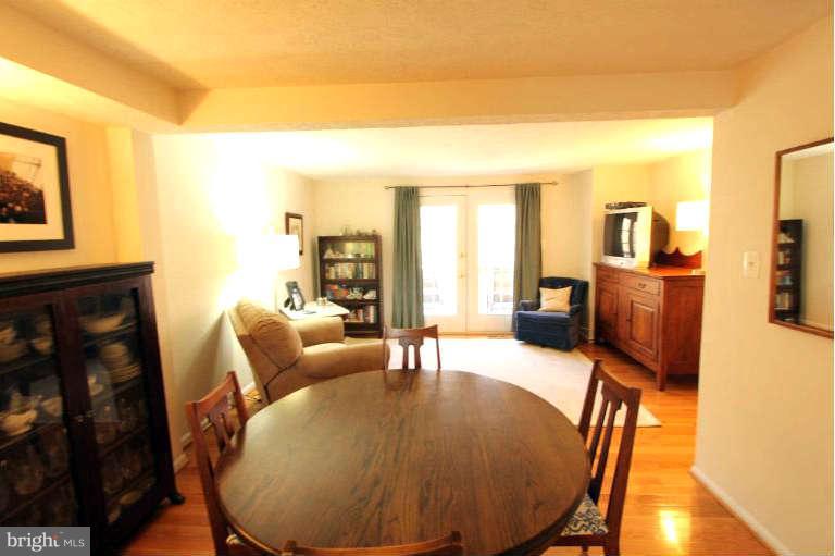 1603 Fieldthorn Drive Reston, VA 20194 - Photo 3 of 29 Dining Room