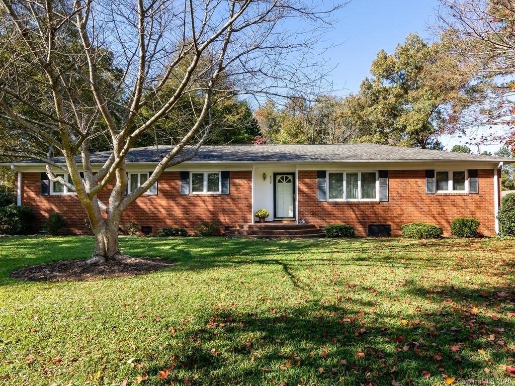 8028 Larkhaven Road Charlotte, NC 28216 - Photo 1 of 30 Gallery Image 1