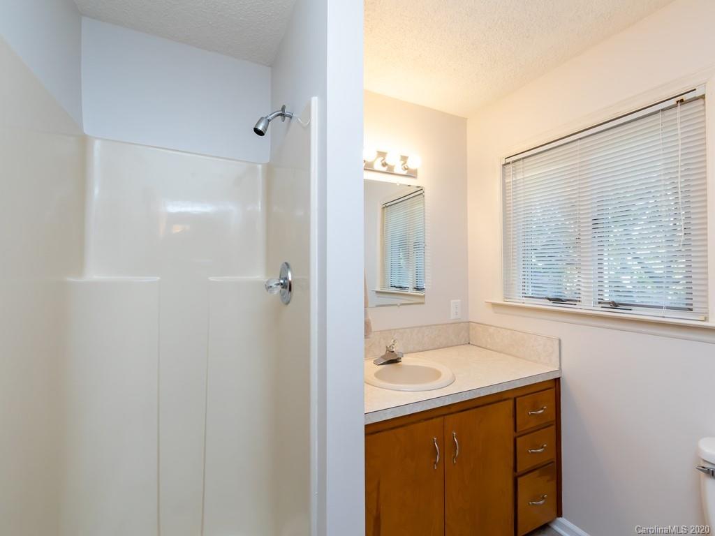 8028 Larkhaven Road Charlotte, NC 28216 - Photo 17 of 30 Gallery Image 17