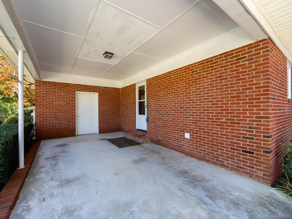 8028 Larkhaven Road Charlotte, NC 28216 - Photo 23 of 30 Gallery Image 23