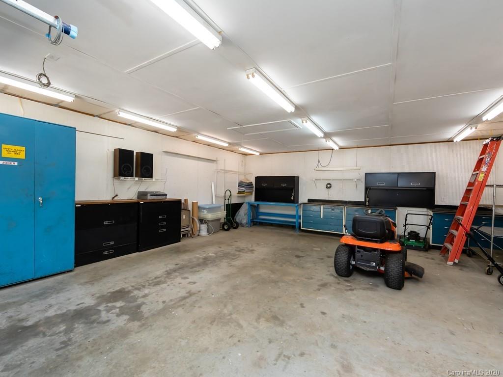 8028 Larkhaven Road Charlotte, NC 28216 - Photo 24 of 30 Gallery Image 24