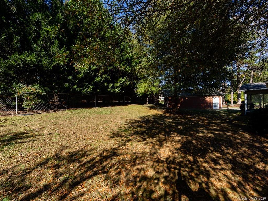 8028 Larkhaven Road Charlotte, NC 28216 - Photo 29 of 30 Gallery Image 29