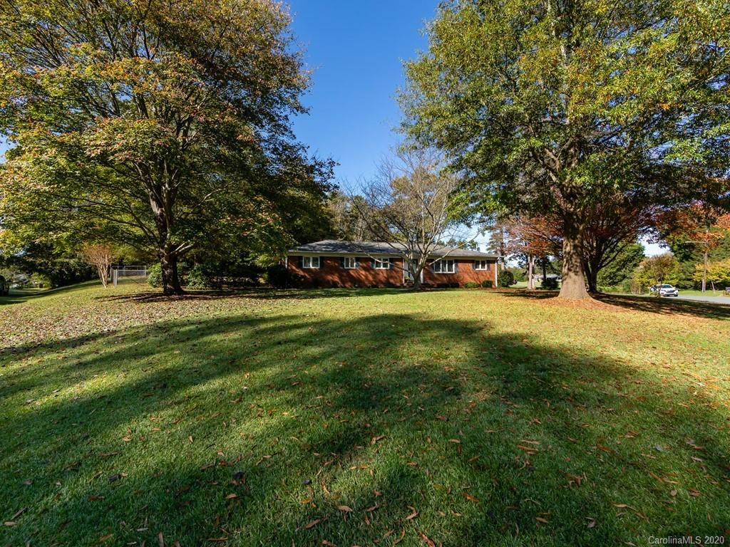 8028 Larkhaven Road Charlotte, NC 28216 - Photo 30 of 30 Gallery Image 30