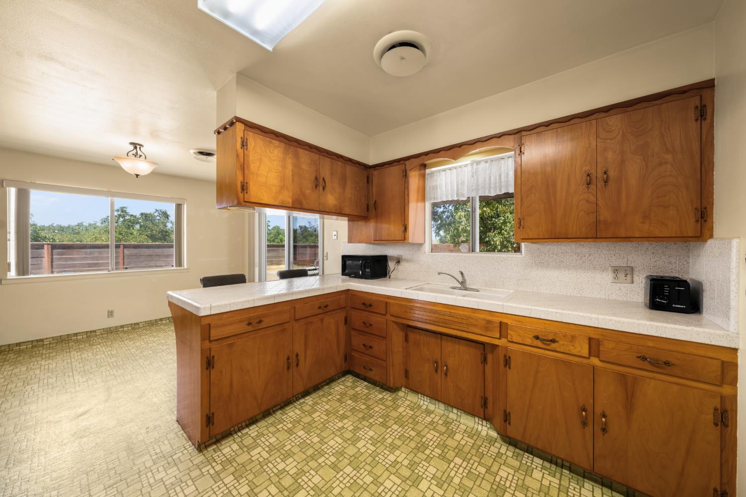 1375 Barry Road Yuba City, CA 95993 - Photo 13 of 39 Gallery Image 13