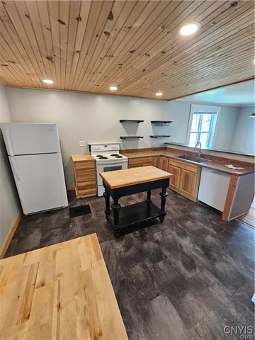 $1,900 | 9782 Highway 12, Denmark, NY 13626