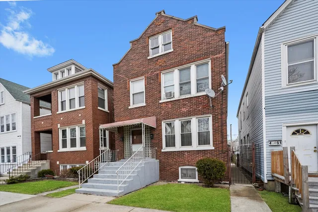 $300,000 | 4549 South Washtenaw Avenue, Chicago, IL 60632