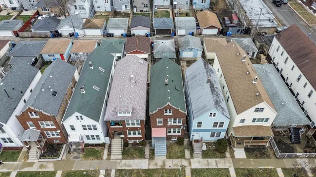 $300,000 | 4549 South Washtenaw Avenue, Chicago, IL 60632