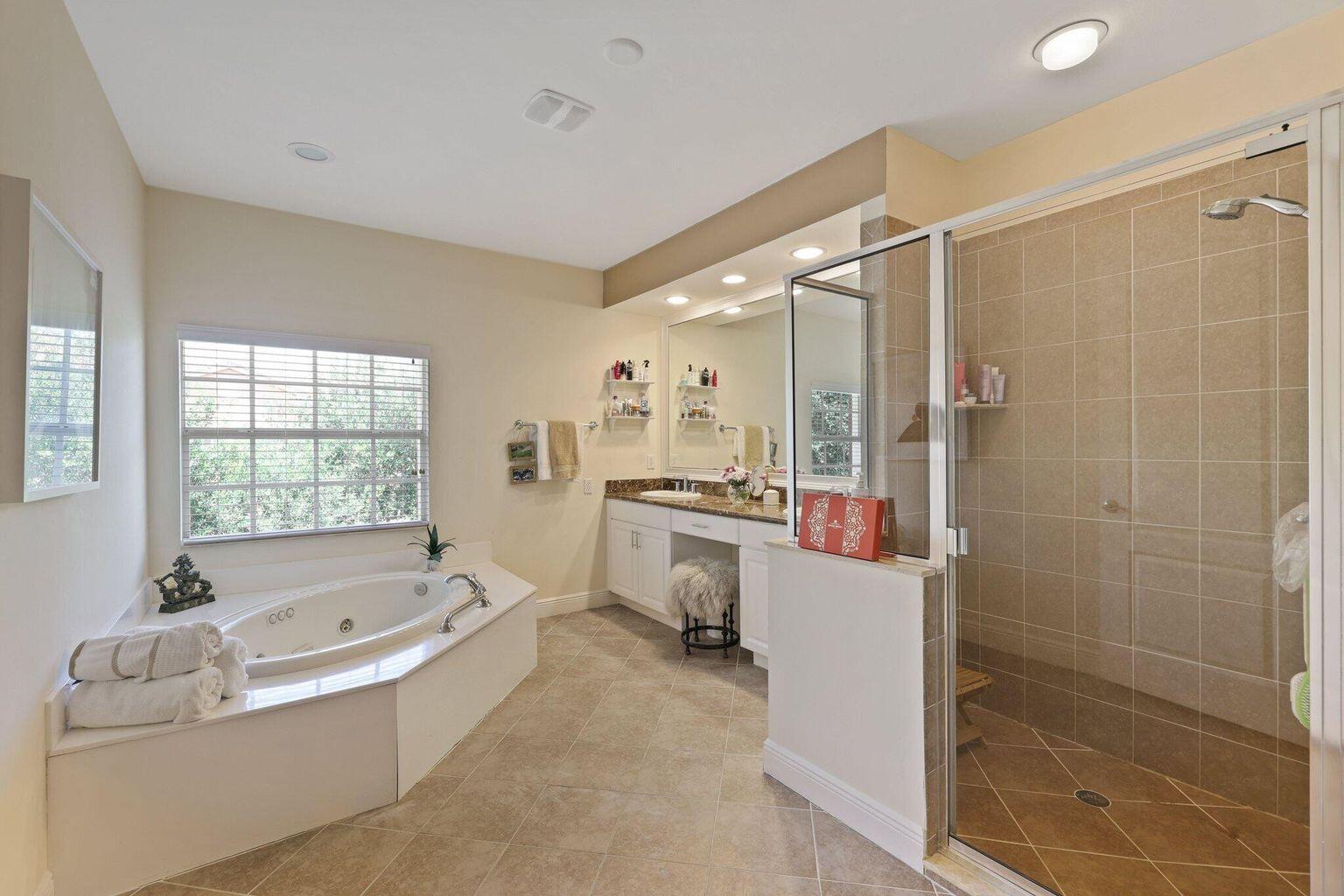 5530 Northeast Trieste Terrace, Unit 5530 Boca Raton, FL 33487 - Photo 47 of 57 20240709091419487402000000-o