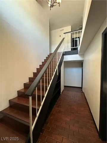 $2,490 | 5929 West Cherokee Avenue, Las Vegas, NV 89103