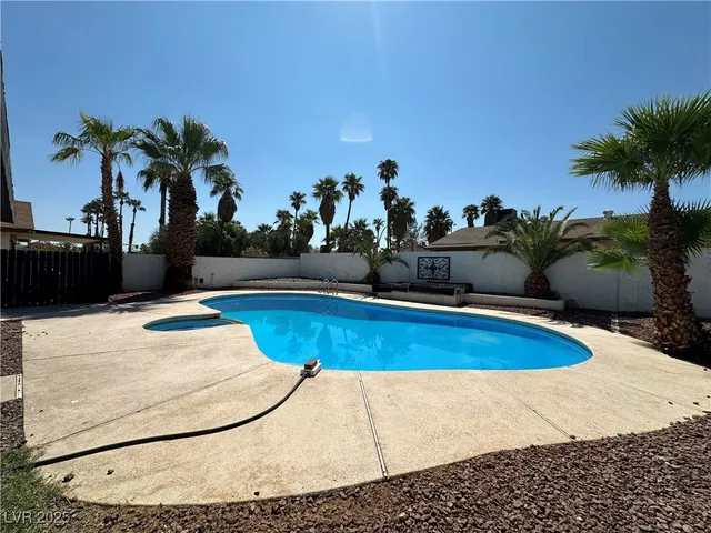 $2,490 | 5929 West Cherokee Avenue, Las Vegas, NV 89103