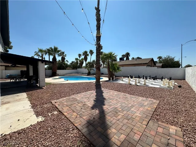 $2,490 | 5929 West Cherokee Avenue, Las Vegas, NV 89103