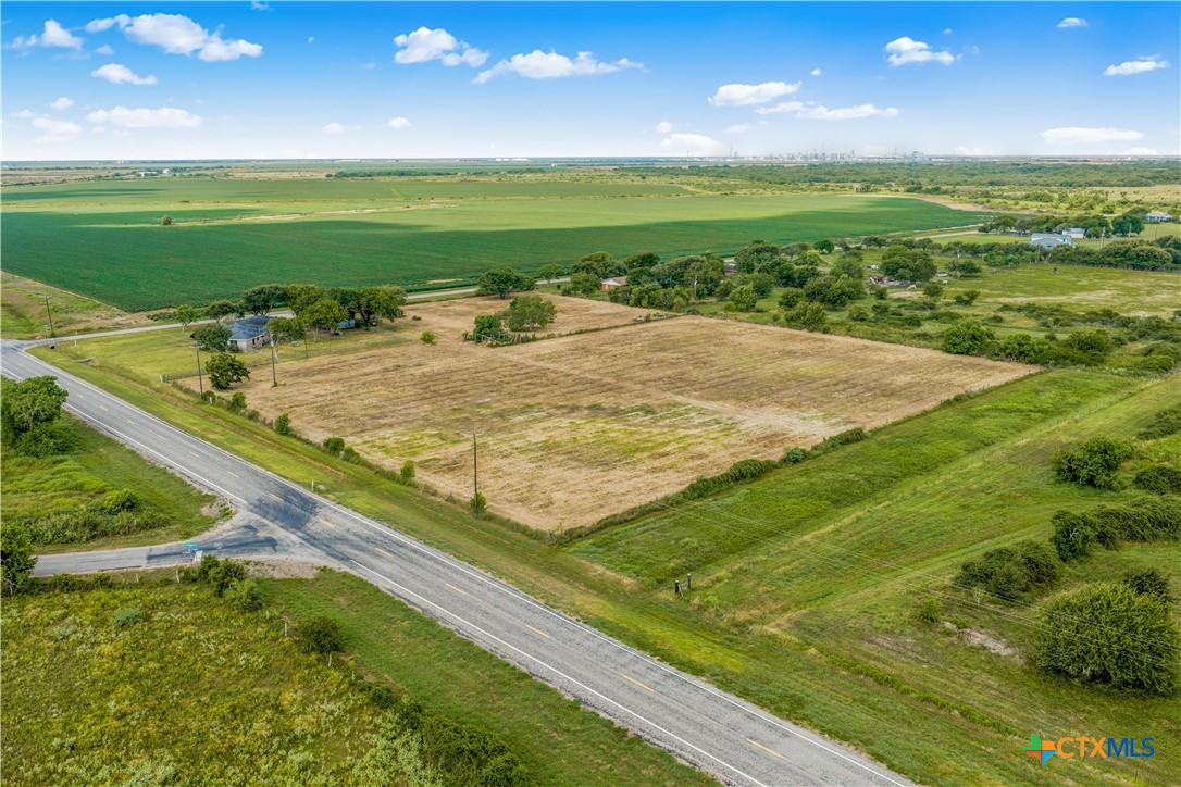 39 Woods Road Port Lavaca, TX 77979 - Photo 13 of 36 Gallery Image 13