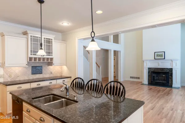 $939,000 | 122 Trask Lane, Stillwater, NY 12170