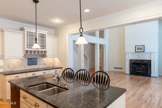 $989,000 | 122 Trask Lane, Stillwater, NY 12170