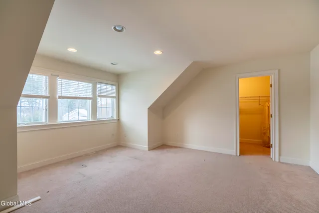 $989,000 | 122 Trask Lane, Stillwater, NY 12170