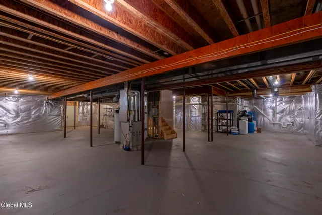 $989,000 | 122 Trask Lane, Stillwater, NY 12170