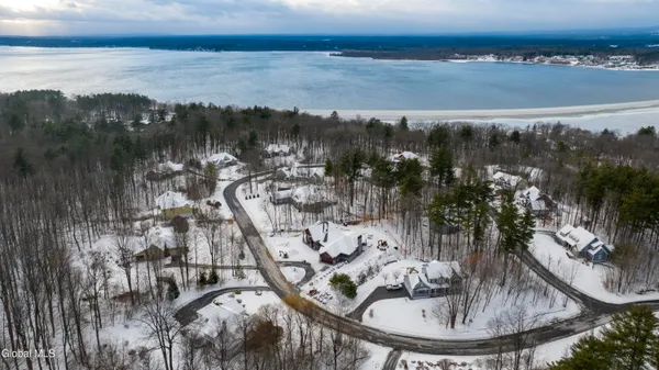 $939,000 | 122 Trask Lane, Stillwater, NY 12170