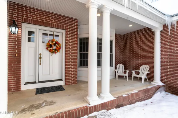 $939,000 | 122 Trask Lane, Stillwater, NY 12170