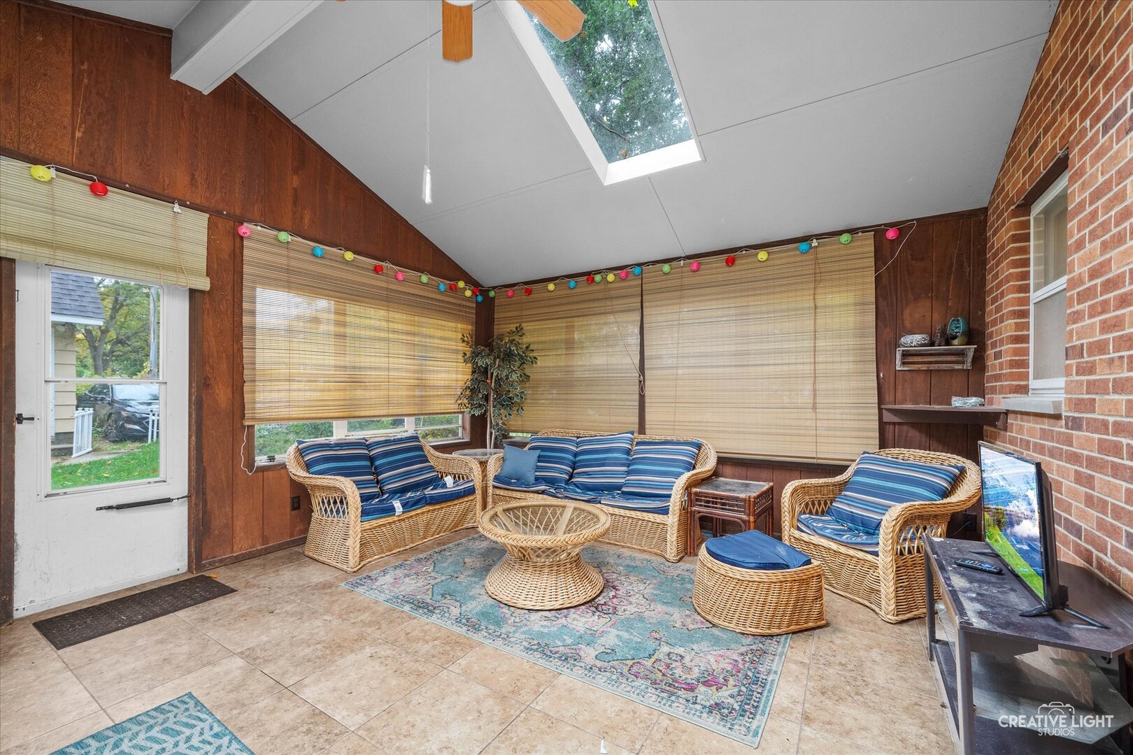 754 Haish Boulevard DeKalb, IL 60115 - Photo 10 of 20 a room with furniture and a window