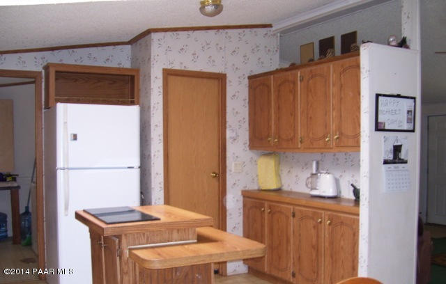 1829 West Deadwood Ranch Road Paulden, AZ 86334 - Photo 4 of 12 Kitchen 3