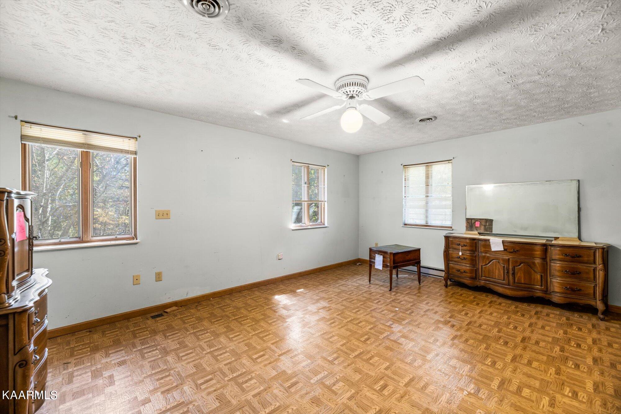 701 Freda Way Kodak, TN 37764 - Photo 8 of 38 08-701-Freda-Way-Kodak-TN-8