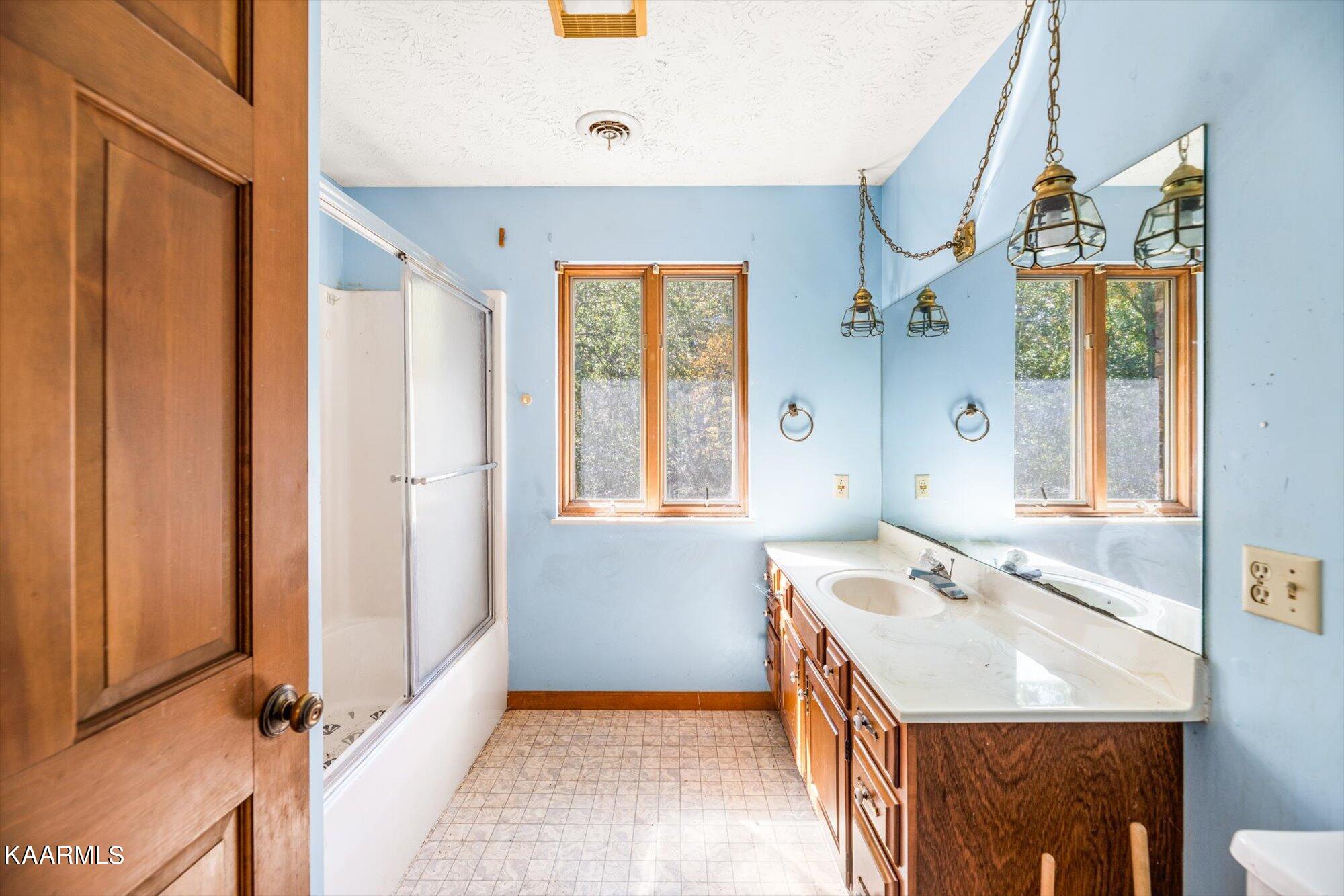 701 Freda Way Kodak, TN 37764 - Photo 9 of 38 09-701-Freda-Way-Kodak-TN-9