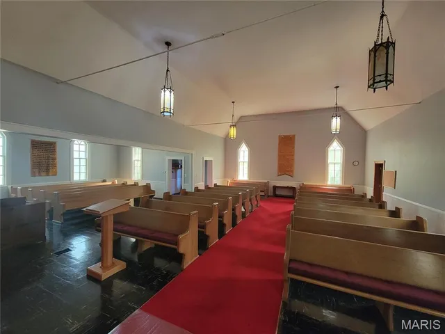 $149,000 | 228 Church Street, Winfield, MO 63389