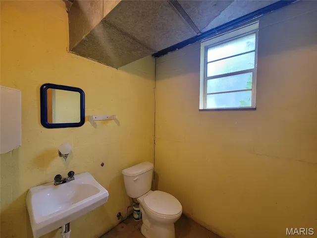 $149,000 | 228 Church Street, Winfield, MO 63389