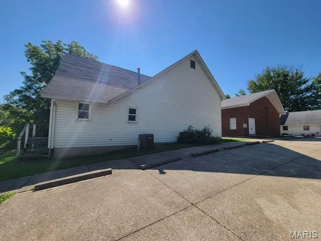 $149,000 | 228 Church Street, Winfield, MO 63389