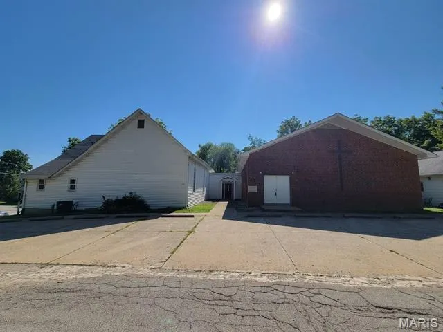 $149,000 | 228 Church Street, Winfield, MO 63389