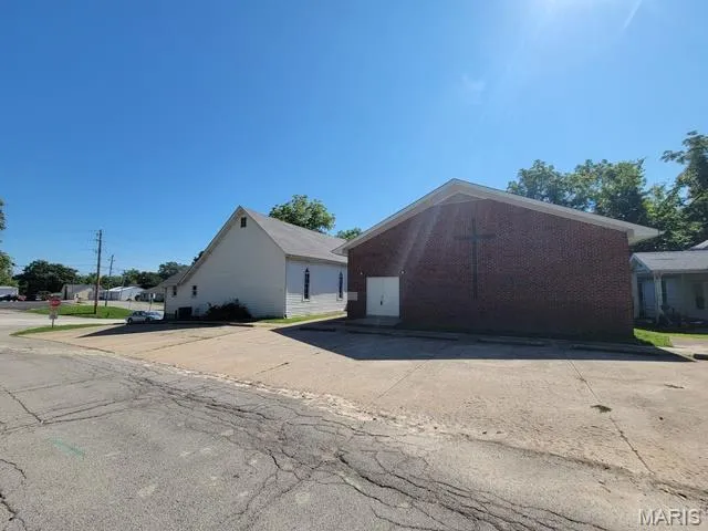 $149,000 | 228 Church Street, Winfield, MO 63389