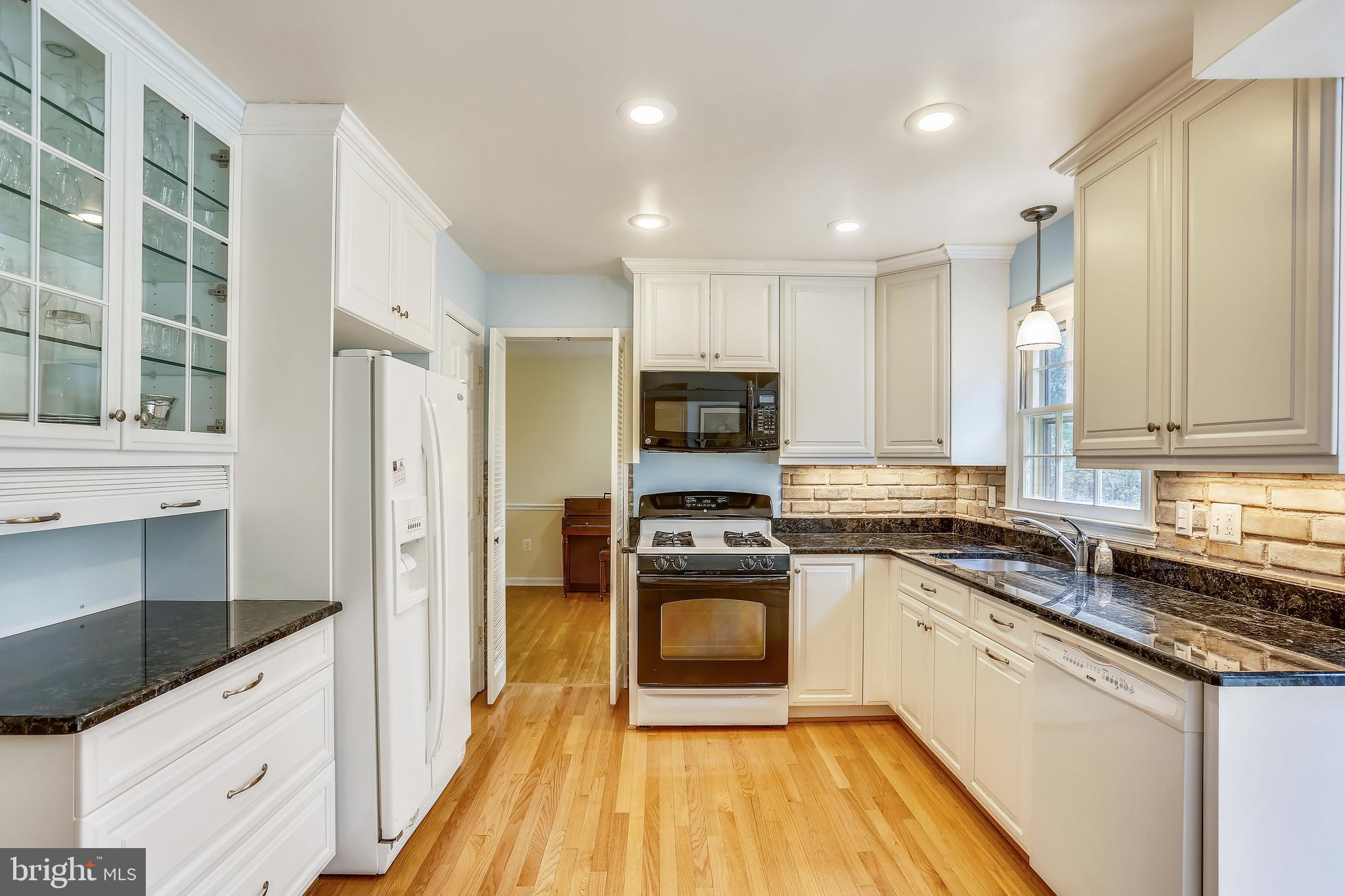 1908 Cradock Street Silver Spring, MD 20905 - Photo 14 of 80