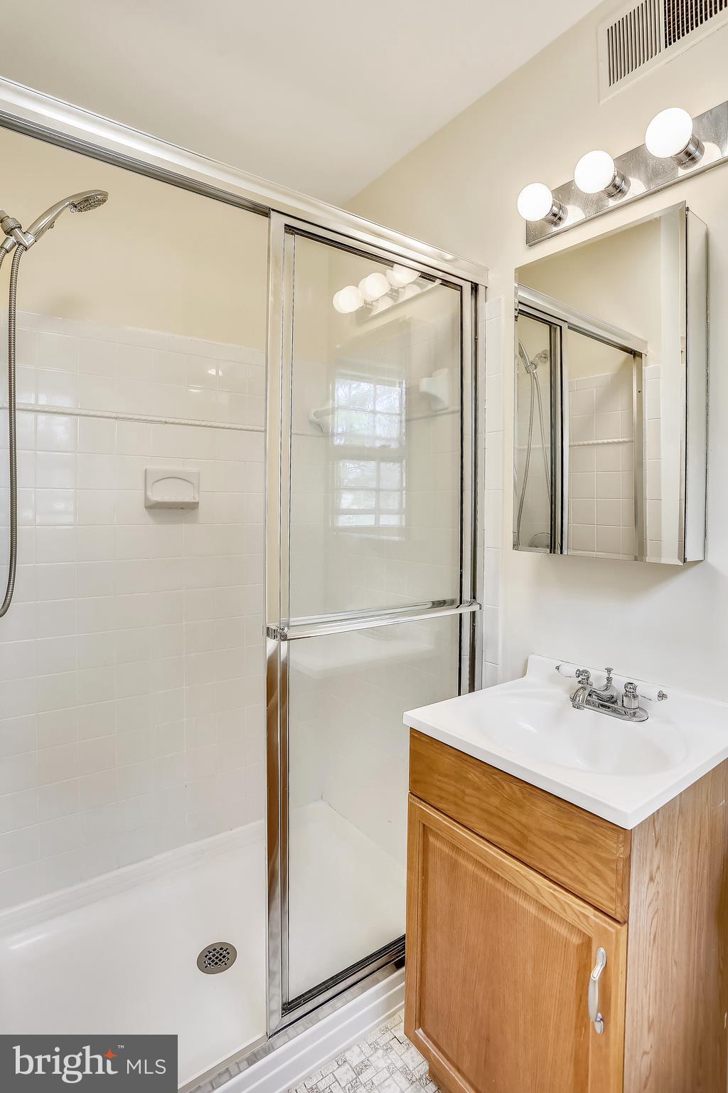 1908 Cradock Street Silver Spring, MD 20905 - Photo 36 of 80
