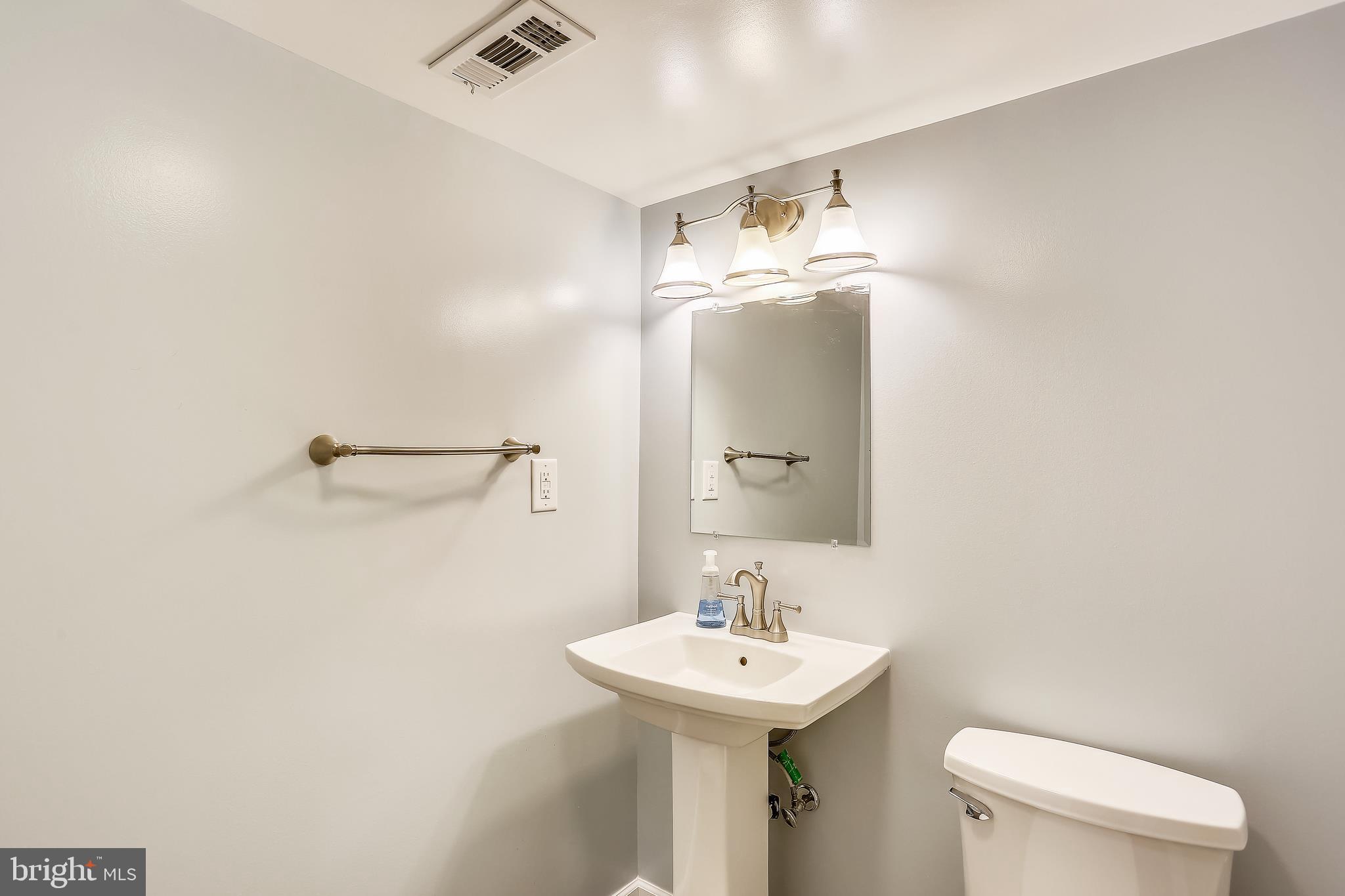 1908 Cradock Street Silver Spring, MD 20905 - Photo 57 of 80
